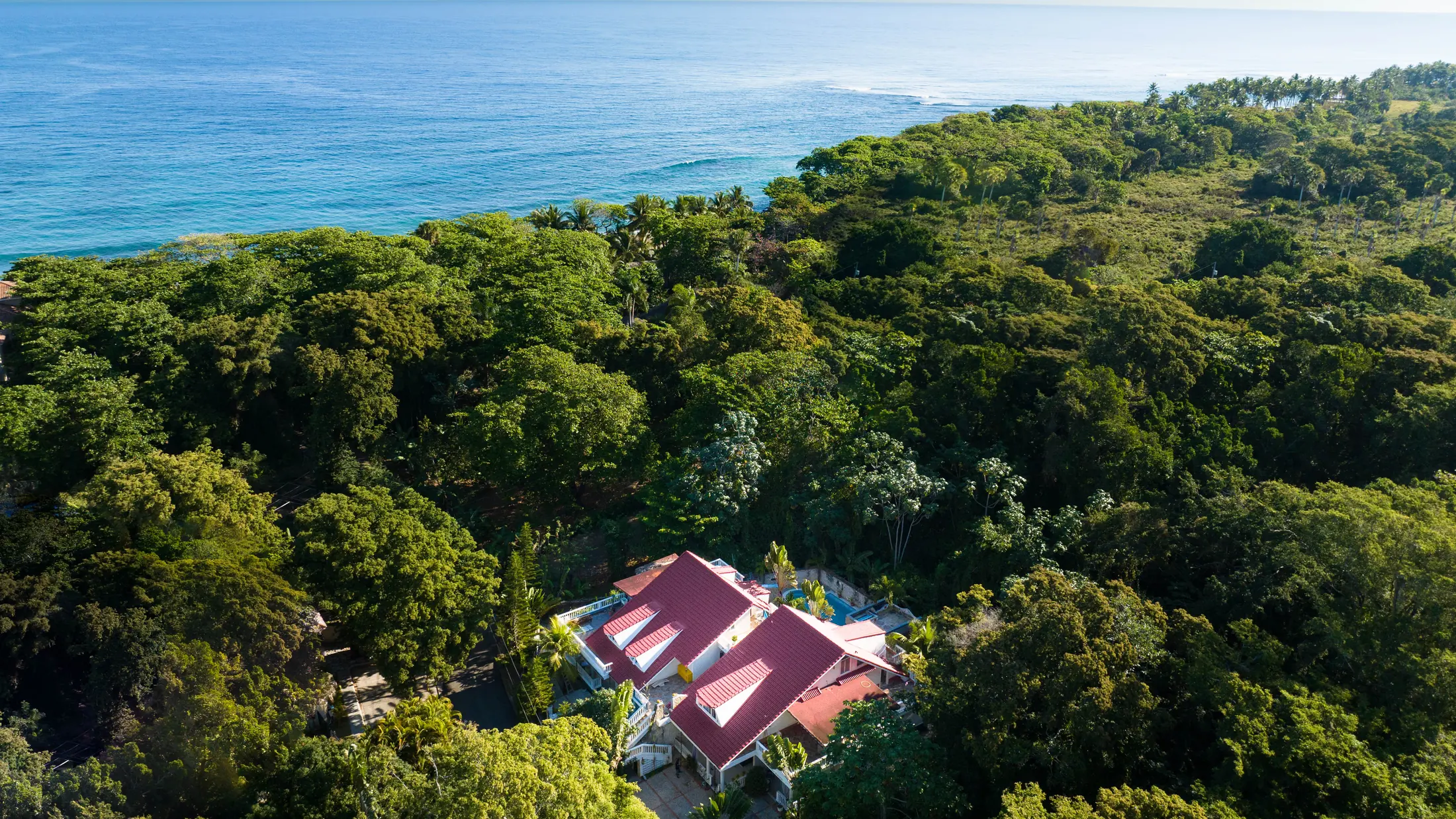 Casa Estrellas Mirabal — aerial view of the residence in Perla Marina
